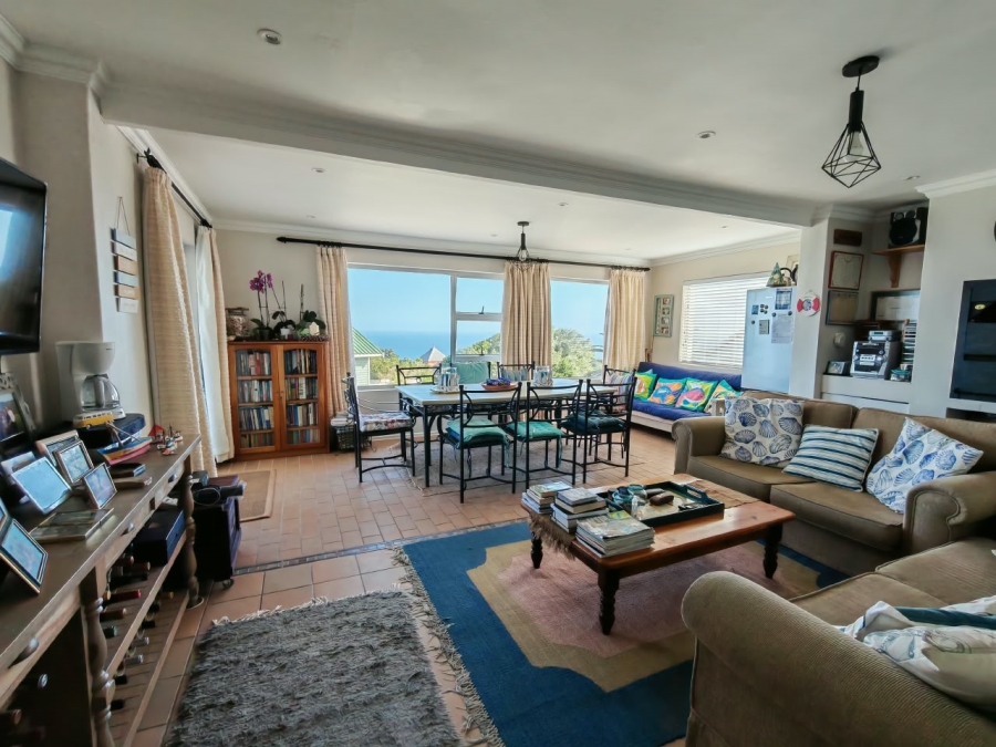 4 Bedroom Property for Sale in Herolds Bay Western Cape